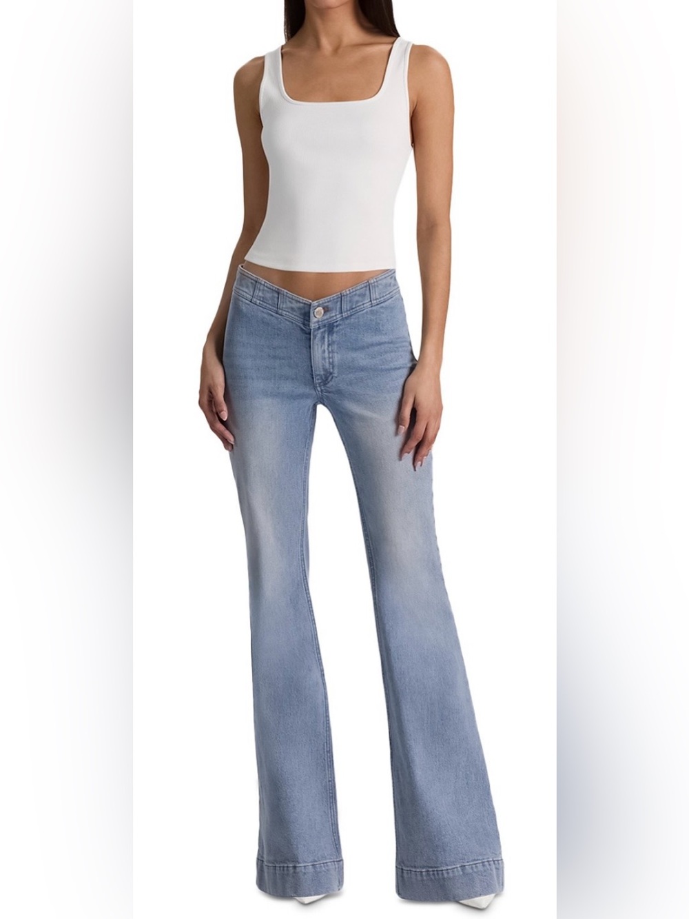 Alice + Olivia Chelsea Mid Rise Jeans in Edie Wash